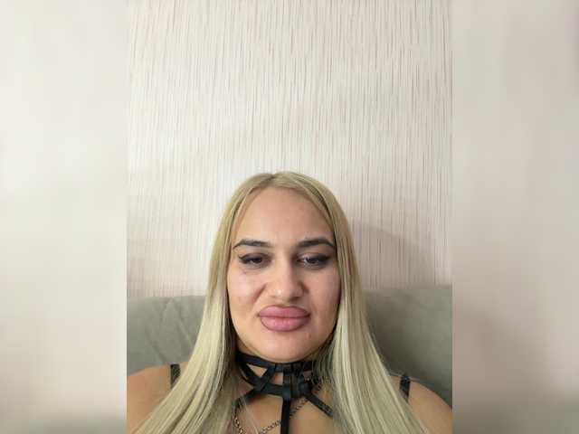 Sweetgirl31111 live cam
