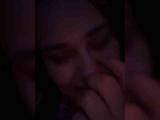 Sweetgirl31111 webcam