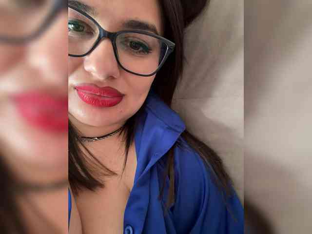 Sweetgirl31111 webcam