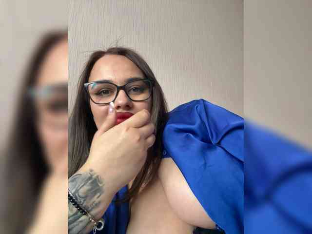 Sweetgirl31111 webcam