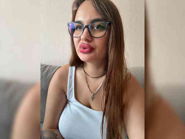 Sweetgirl31111 webcam