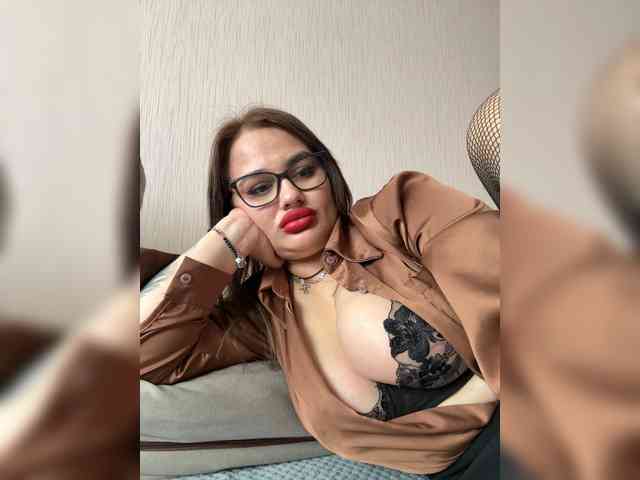 Sweetgirl31111 webcam