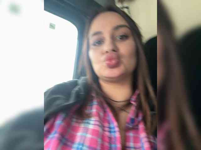 Sweetgirl31111 webcam