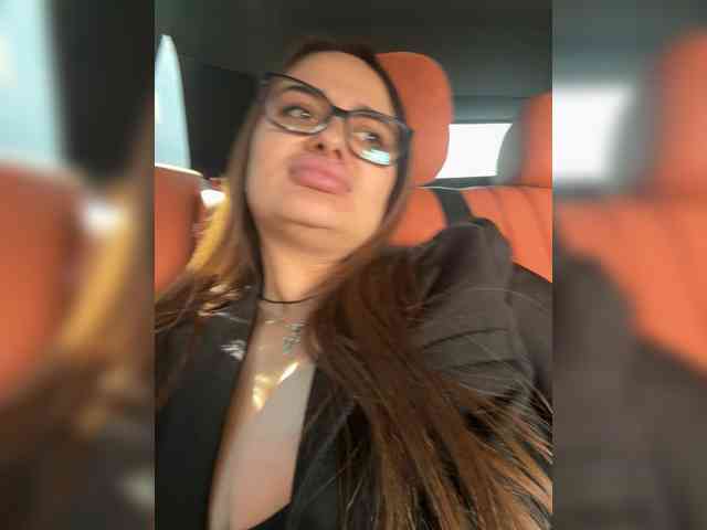 Sweetgirl31111 webcam