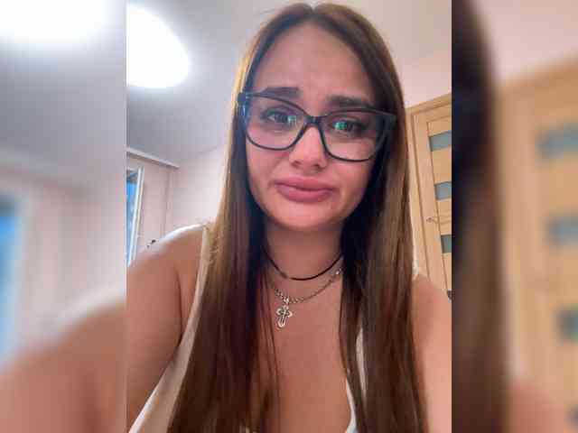 Sweetgirl31111 webcam