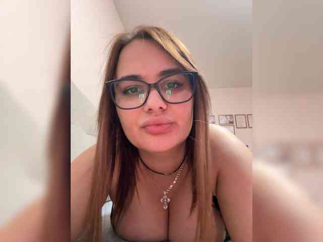 Sweetgirl31111 webcam