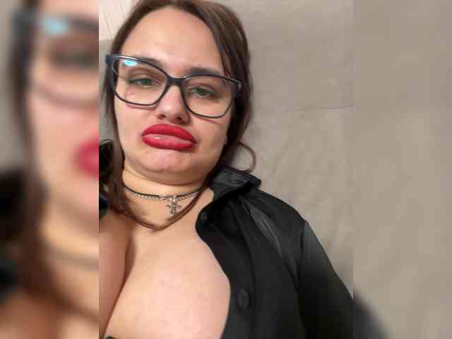 Sweetgirl31111 webcam