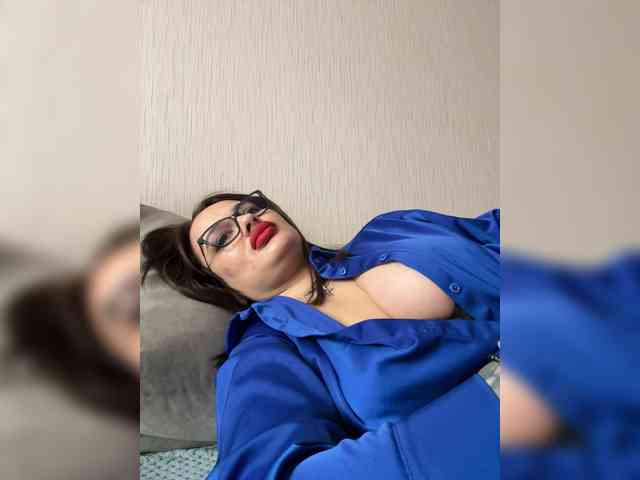 Sweetgirl31111 webcam