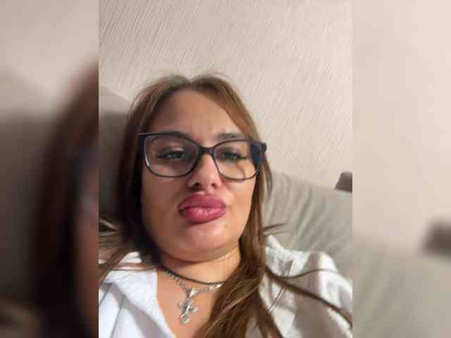 Sweetgirl31111 webcam