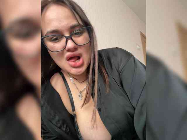 Sweetgirl31111 webcam