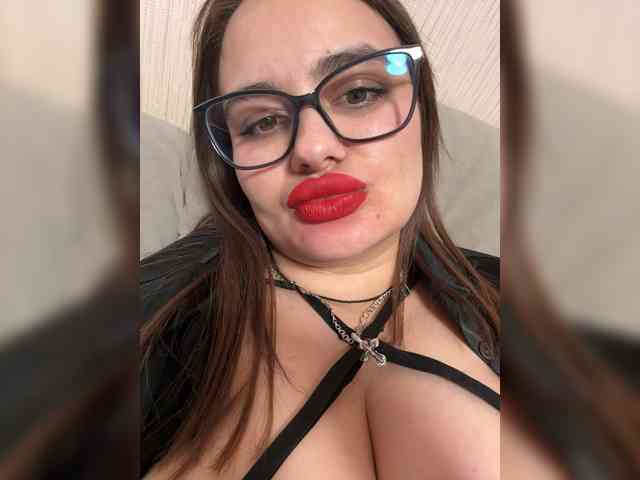 Sweetgirl31111 webcam