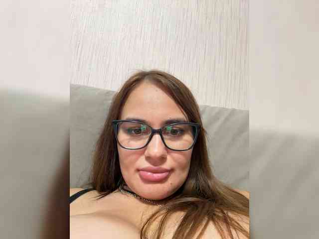 Sweetgirl31111 webcam