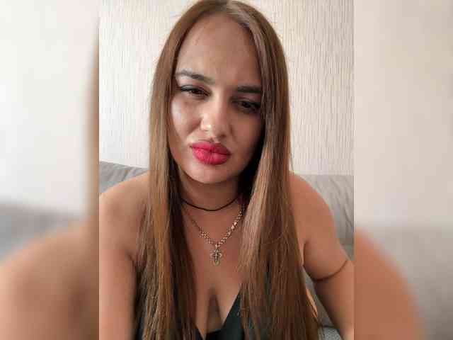 Sweetgirl31111 webcam
