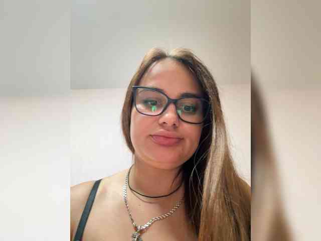 Sweetgirl31111 webcam