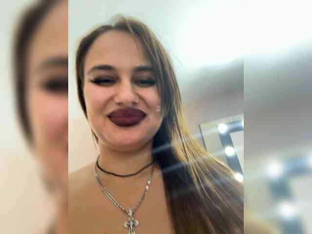 Sweetgirl31111 webcam