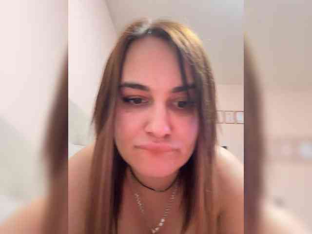 Sweetgirl31111 webcam