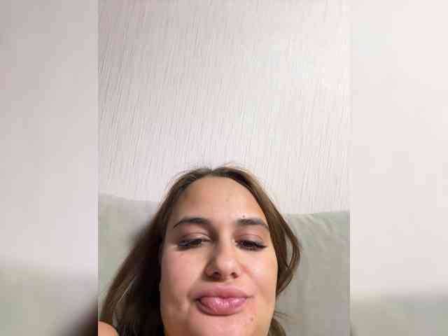 Sweetgirl31111 webcam
