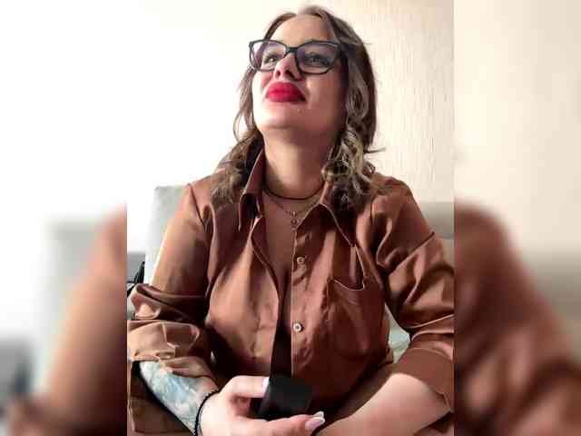 Sweetgirl31111 webcam