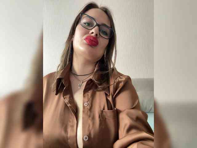 Sweetgirl31111 webcam