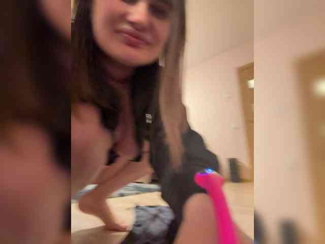 Sweetgirl31111 webcam