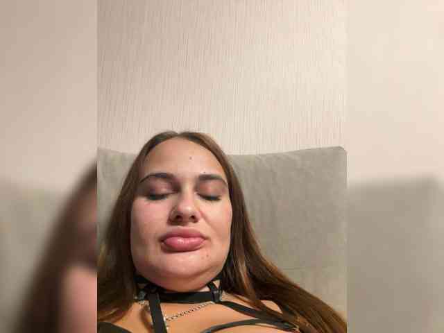 Sweetgirl31111 webcam