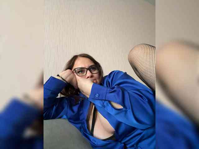 Sweetgirl31111 webcam