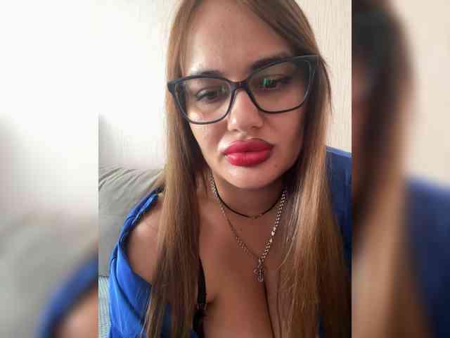 Sweetgirl31111 webcam