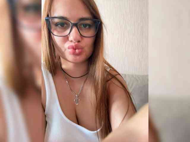 Sweetgirl31111 webcam