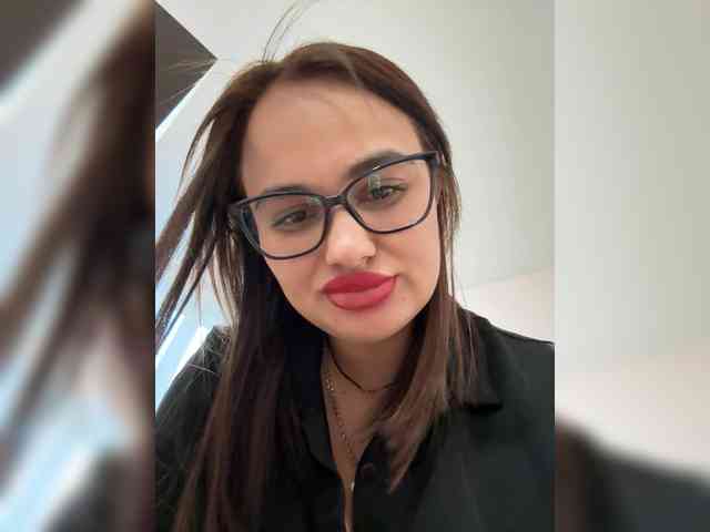 Sweetgirl31111 webcam