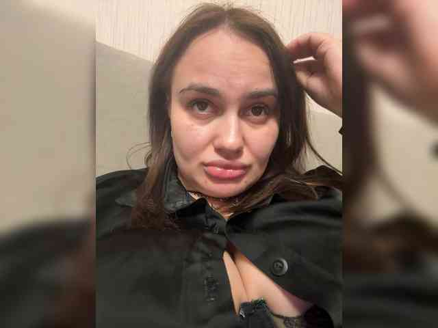 Sweetgirl31111 webcam