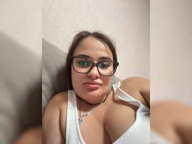 Sweetgirl31111 webcam