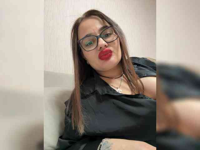 Sweetgirl31111 webcam