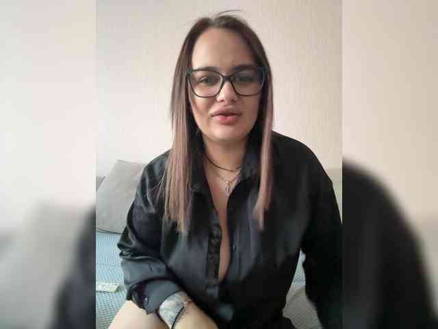 Sweetgirl31111 webcam