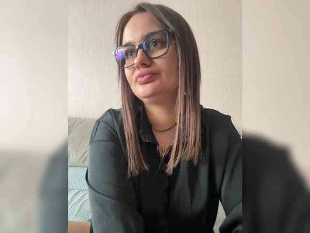 Sweetgirl31111 webcam