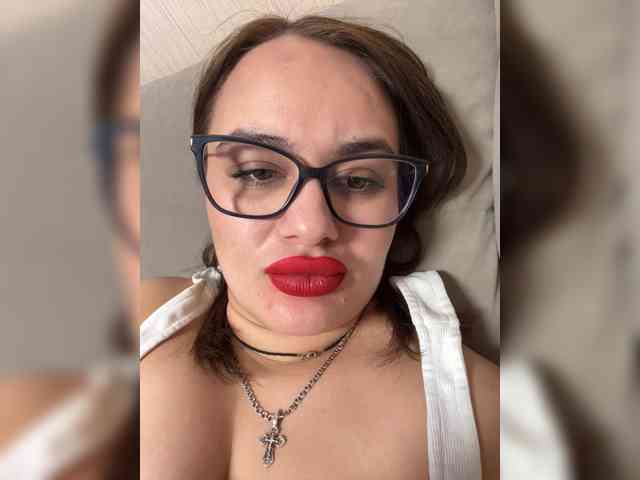 Sweetgirl31111 webcam