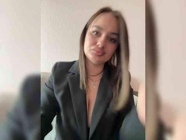 Sweetgirl31111 webcam