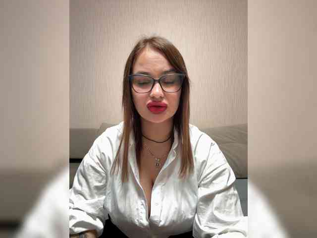 Sweetgirl31111 webcam