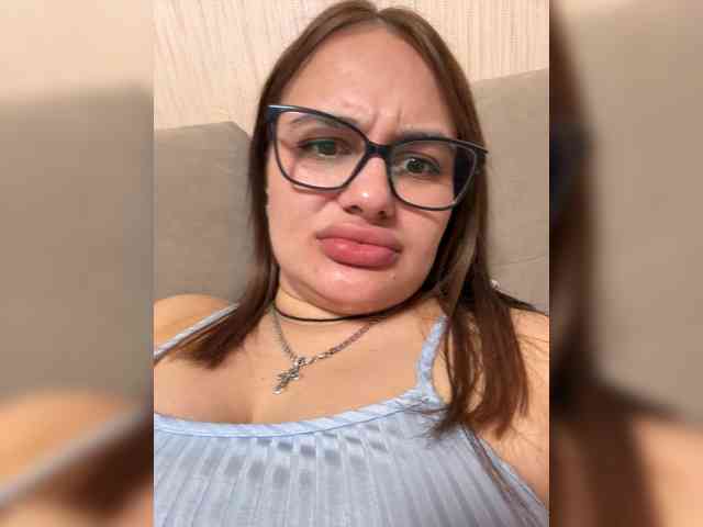 Sweetgirl31111 webcam