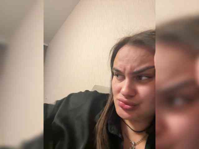 Sweetgirl31111 webcam