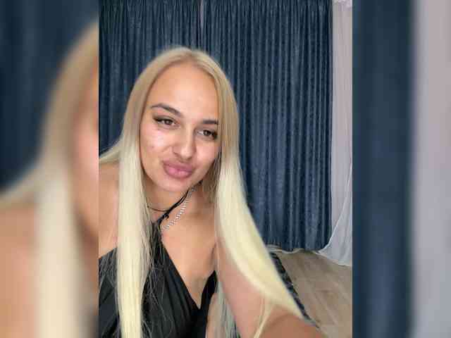 Sweetgirl31111 webcam