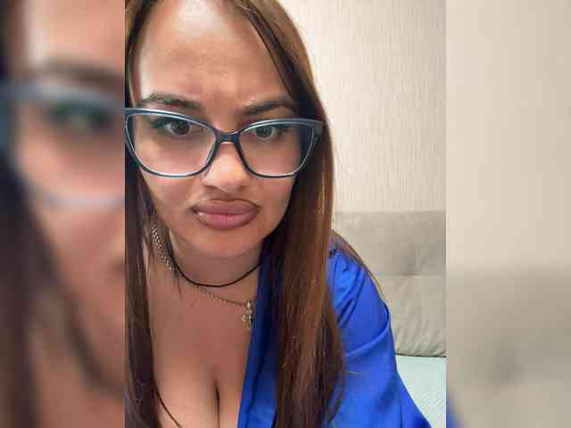 Sweetgirl31111 webcam