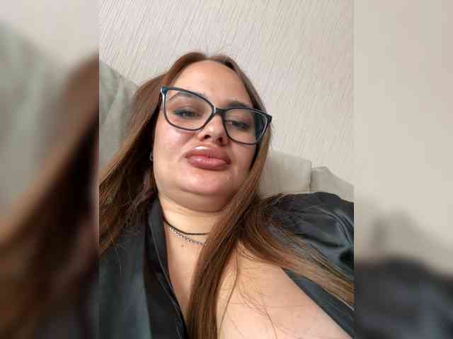 Sweetgirl31111 webcam