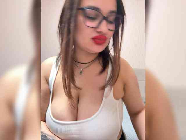 Sweetgirl31111 webcam