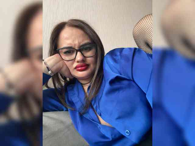 Sweetgirl31111 webcam