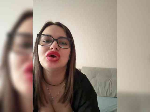 Sweetgirl31111 webcam