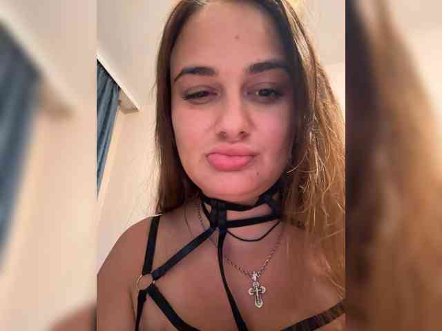 Sweetgirl31111 webcam