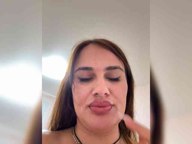Sweetgirl31111 webcam