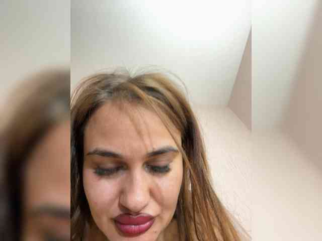 Sweetgirl31111 webcam