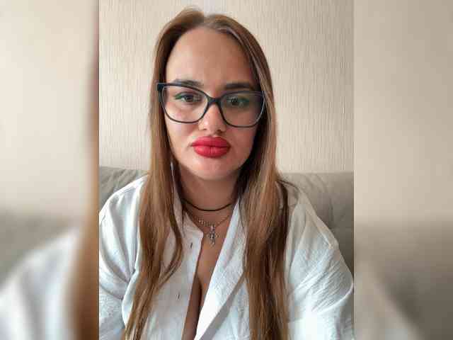 Sweetgirl31111 webcam