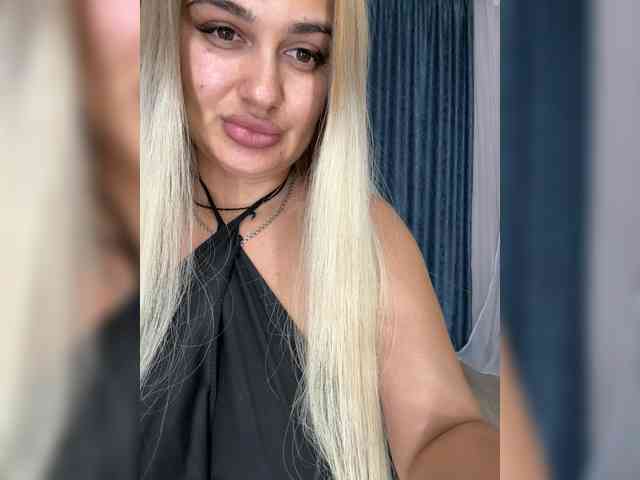 Sweetgirl31111 webcam